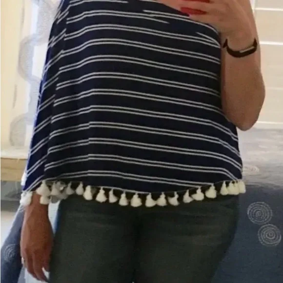 🏝️EUC - Trina Turk Pomona Top Women size XL - One shoulder Tassels Blue White - Picture 4 of 10